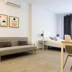 https://apartamento-malaga-marmoles-2.hotelsinnerja.org
